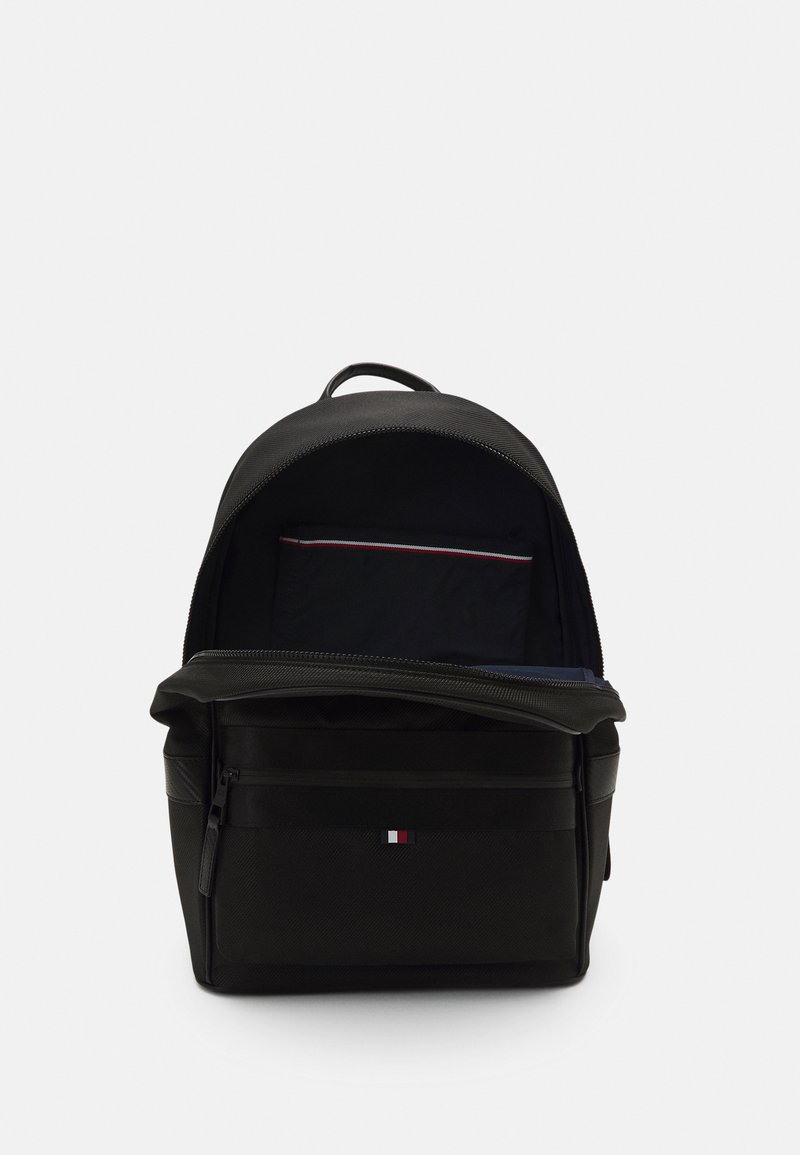 Tommy Hilfiger ELEVATED BACKPACK UNISEX Seljakott black/must