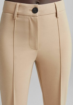 Bershka, Bukser - tan