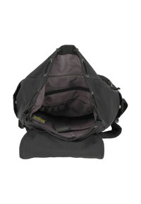 Sort taske med en stor, åben indvendig plads. Den har en lynlåslomme, forskellige rum og en holdbar tekstilstruktur. Justerbar rem inkluderet.