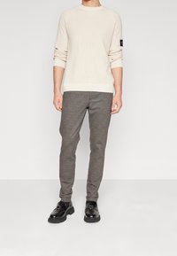 Only & Sons Kalhoty - dark brown