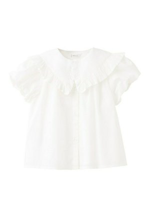 Bijela bluza kratkih rukava s volanastim velikim ovratnikom i gumbima sprijeda.