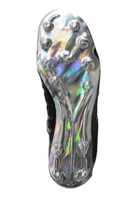 Sole di scarpini da calcio neri con una piastra lucida e iridescente, dotata di sei tacchetti, forma curvata e dettagli di texture distintivi.