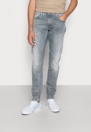Vaqueros pitillo - grey denim