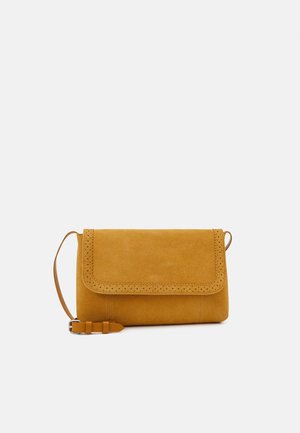 LEATHER - Taška s příčným popruhem - mustard yellow