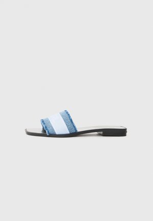 KARL LAGERFELD SKOOT II - Pantuflas - light blue