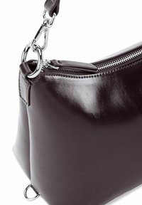 Seidenfelt Handtas - dark chocolate