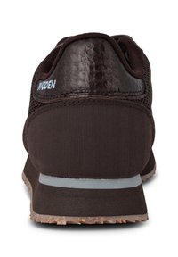 Woden YDUN ICON - Baskets basses - chocolate