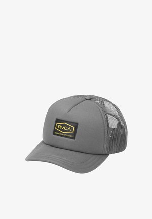 Casquette de baseball à dos en maille grise avec une visière courbée et un patch noir affichant le logo jaune "RVCA" et le texte "Balance of Opposites".