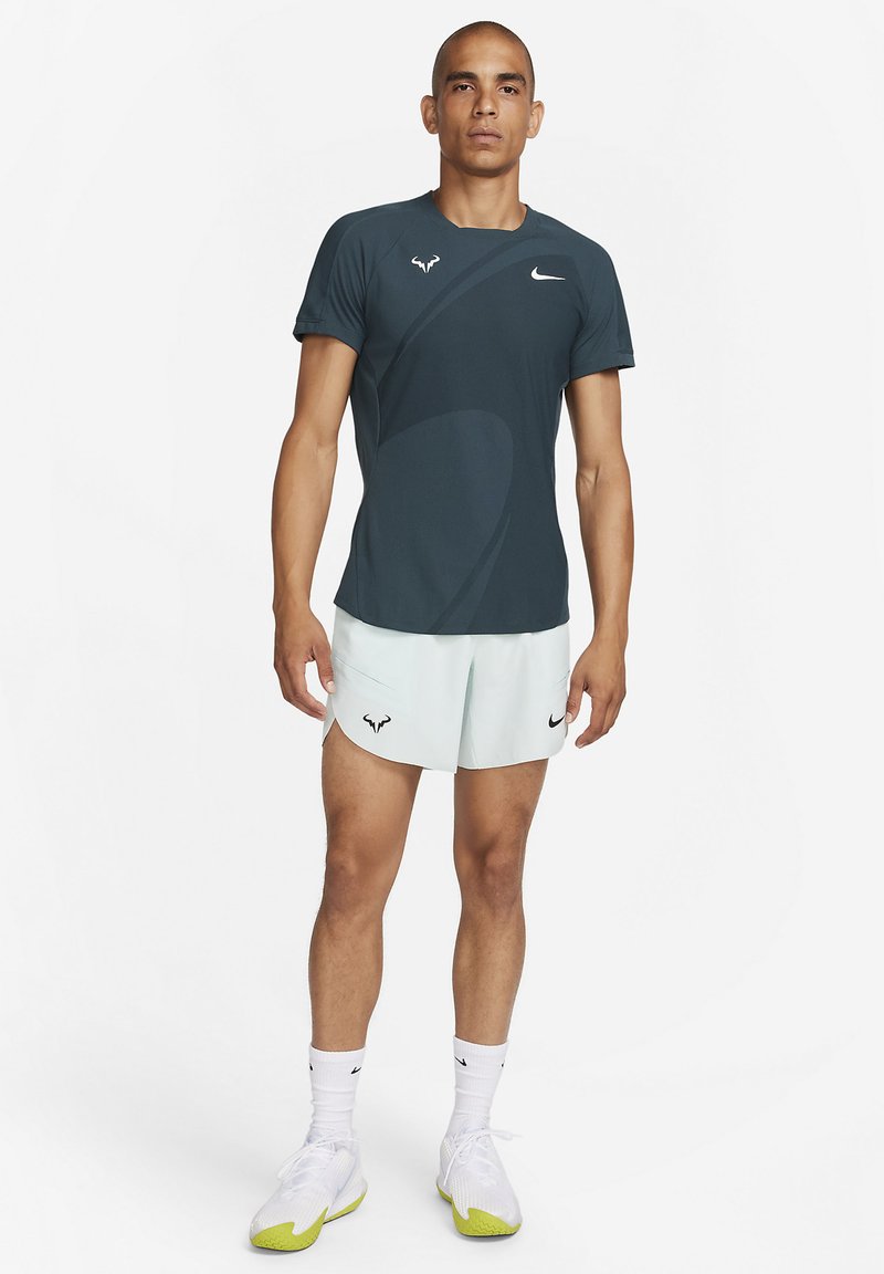 Nike Performance Sport T-shirt donkergroen Nike Performance Sport T-shirt donkergroen