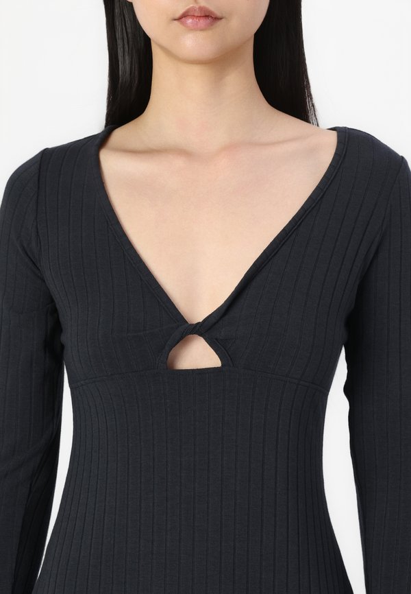 SECOND LOOK - Day dress4