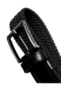 Ceinture tressée noire avec une boucle en métal noir mat et des accents en cuir. Présente une texture tissée et un design fonctionnel.