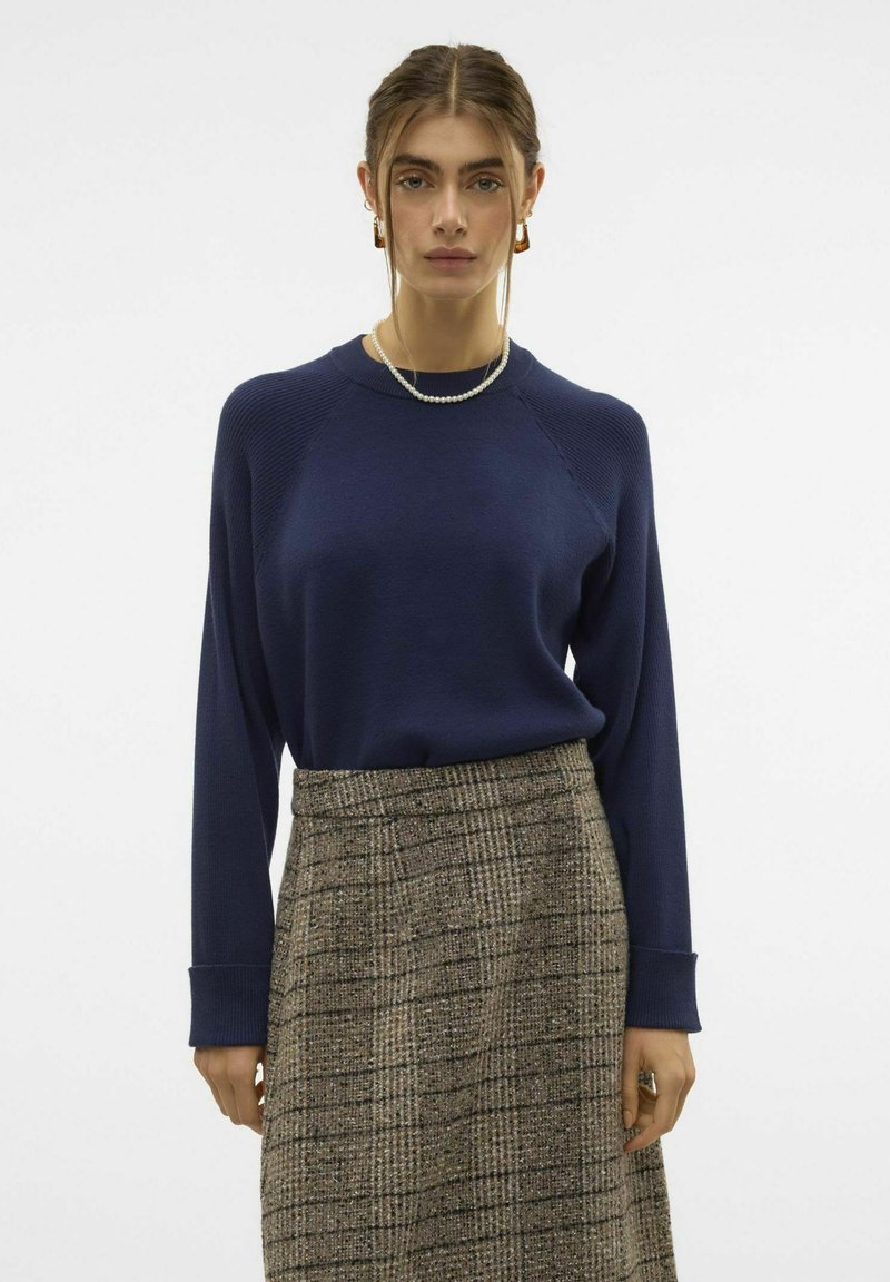 Vero Moda Knitted VMGOLD Knitted - Strickpullover - navy blazer