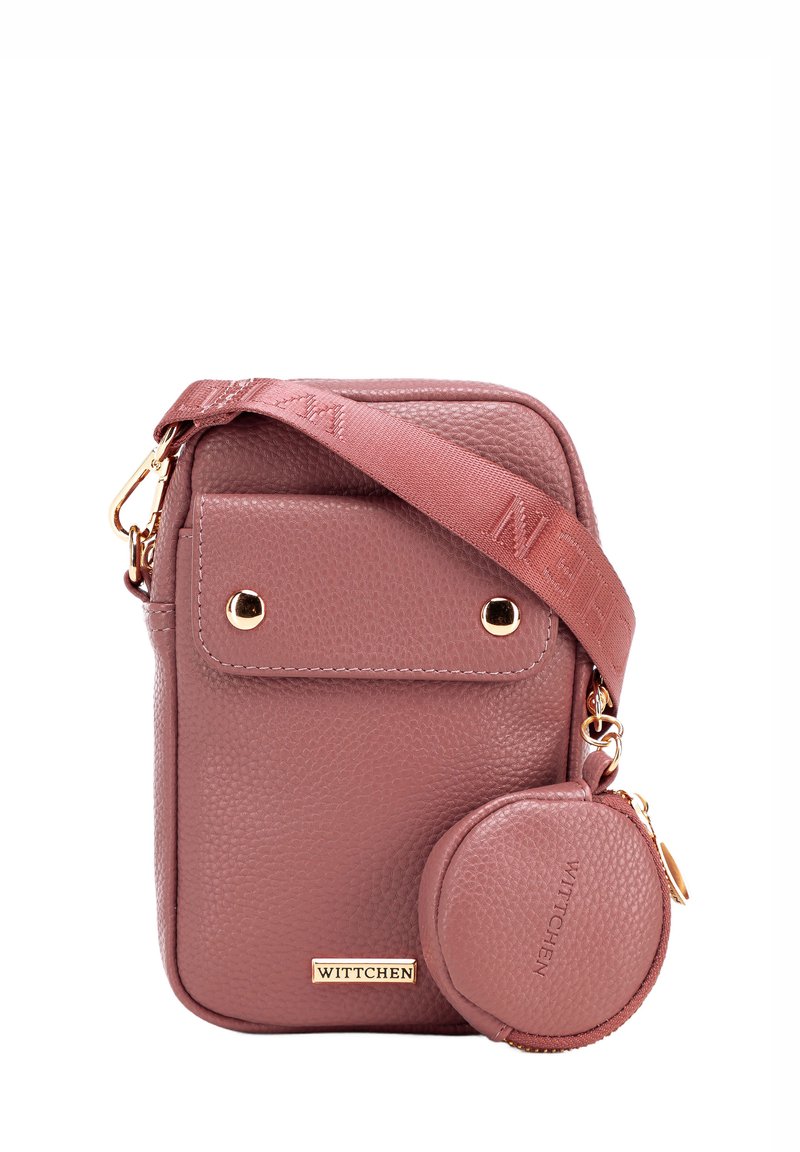 Borsa a tracolla in pelle rosa con dettagli dorati, tasca anteriore e pochette rotonda staccabile. Superficie texturizzata e tracolla regolabile.