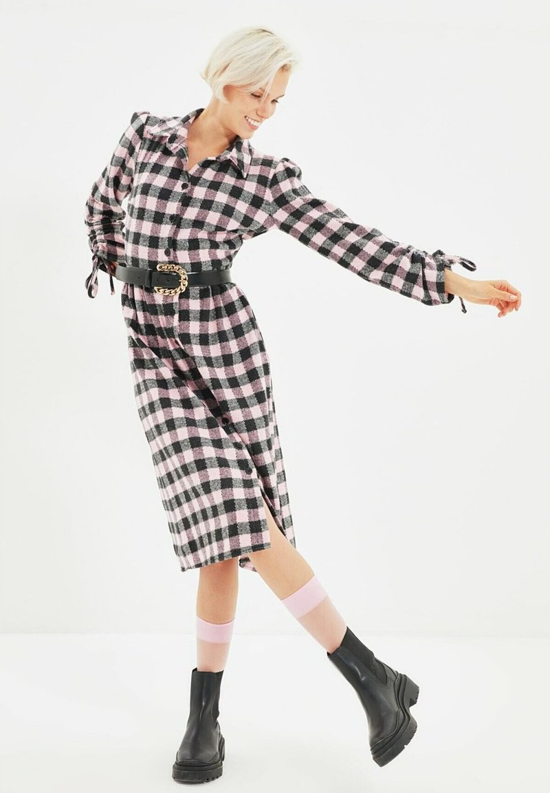 Damen Freizeitkleider | Trendyol Freizeitkleid pink - PP88425 Damen Freizeitkleider | Trendyol Freizeitkleid pink - PP88425