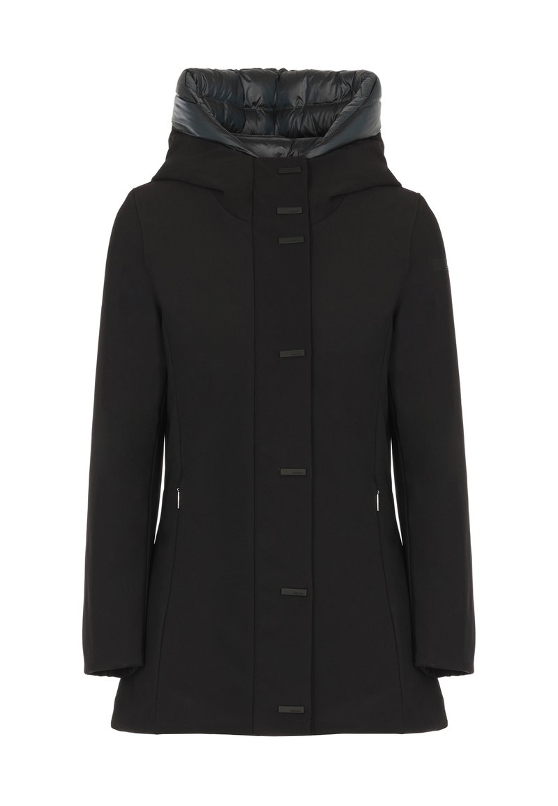 Cappotto softshell nero con cappuccio grigio imbottito, dotato di chiusura con zip e bottone, tasche laterali e silhouette aderente.