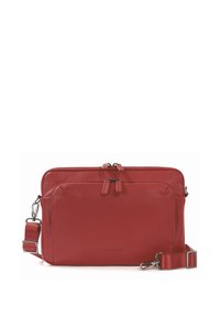 Borsa a messenger in pelle rossa con superficie texturizzata, dotata di due scomparti con zip, tracolla regolabile e accenti in metallo.
