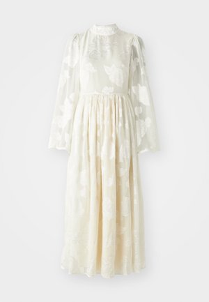 Langes, cremefarbenes Kleid mit floralem Stickmuster, hochgeschlossenem Hals und langen Ärmeln. Verfügt über ein tailliertes Oberteil und einen fließenden, gefalteten Rock.