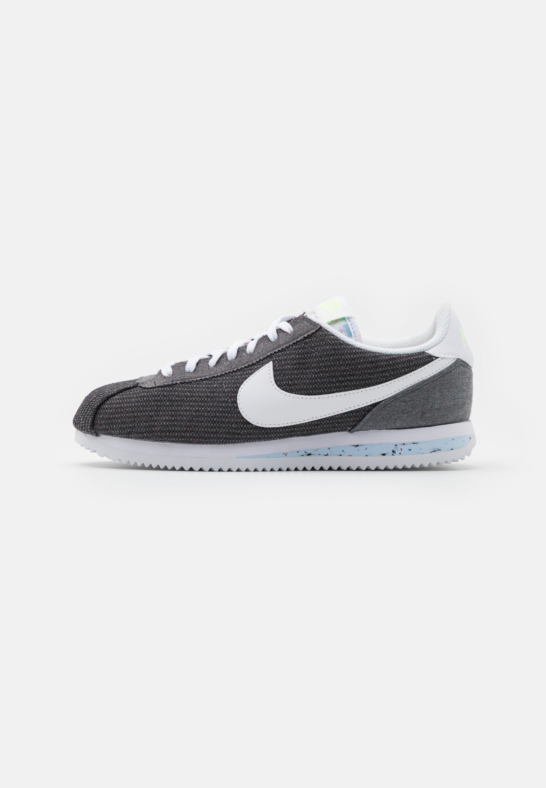 baskets basses nike cortez basic baskets basses nike cortez basic