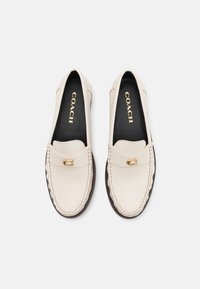 COACH JOLENE LOAFER - Įmautiniai batai - chalk