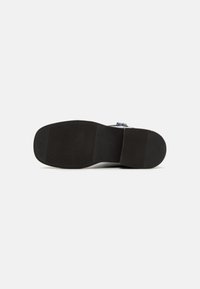 Bronx DAFF-EY - Botas de cowboy/motociclista - black/galactic blue