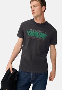camel active MIT RUNDHALSAUSSCHNITT - T-Shirt print - dark navy