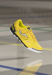 Επιλέχθηκε, yellow