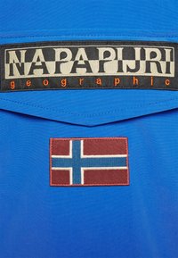 Napapijri RAINFOREST - Corta-vento - skydiver blue