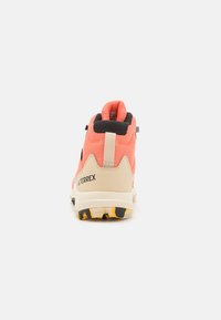 adidas Performance TERREX MID GORE-TEX® HIKING - Scarpa da hiking - coral fusion/wonder white/core black