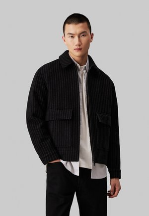 Kerge jope - black pinstripe
