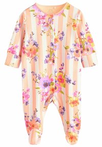 Gėlių rašto vienas drabužis su rožinėmis ir baltomis juostelėmis, pagamintas iš švelnaus audinio. Jis turi ilgas rankoves ir spaudžiamus mygtukus, einančius per priekį, kad būtų lengviau apsirengti.