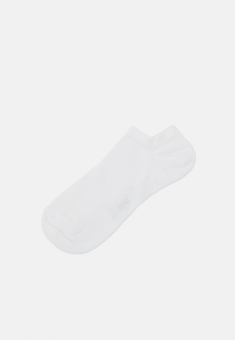 White ankle sock made of soft fabric, featuring a seamless toe design and reinforced heel, suitable for casual wear.