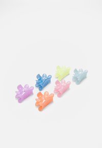 Seis presilhas de cabelo em cores pastel: roxo, azul, rosa, laranja, verde e transparente. Apresentam um design ondulado e extremidades arredondadas.