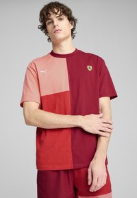 Puma SCUDERIA FERRARI RACE LIFESTYLE  - T-shirts print - rosso corsa