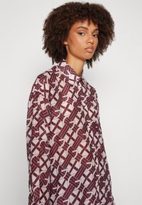 GANT PATTERN SHIRT - Μπλούζα - faded pink