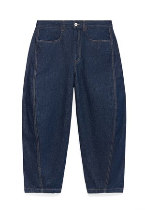 Pantaloni di denim blu scuro con vita alta, chiusura frontale con bottone e cerniera, due tasche frontali e gambe larghe a trombetta.