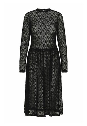 Czarna koronkowa sukienka z długimi rękawami, wysokim dekoltem i dopasowaną górą przechodzącą w rozkloszowaną spódnicę. Posiada misternie wykonane wzory kwiatowe.