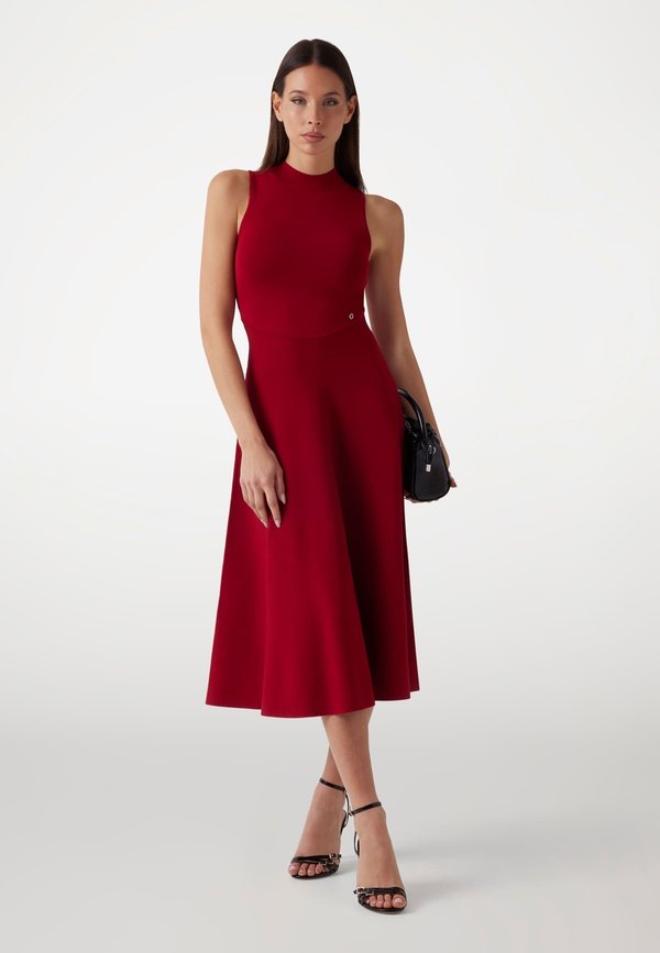 CASSANDRA  - Strickkleid - rot