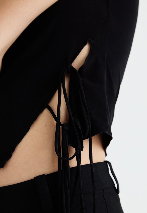 TAYLA SIDE TIE - Top3