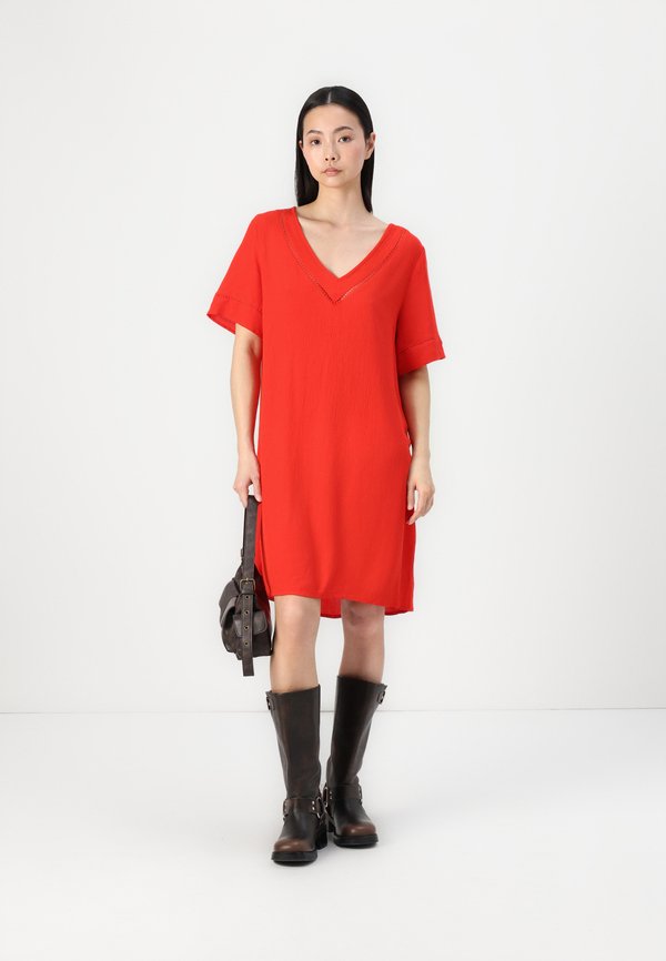 VIMESA DETAIL V NECK DRESS - Day dress - flame scarlet2