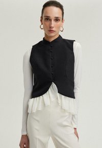 CREPE WITH DETAIL - Waistcoat - black