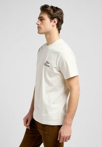 Lee SHORT SLEEVE GRAPHIC - T-Shirt print - natural