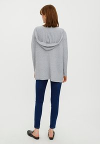 Vero Moda VMDOFFY OPEN HOOD CARDIGAN  - Vesta na kopčanje - light grey melange