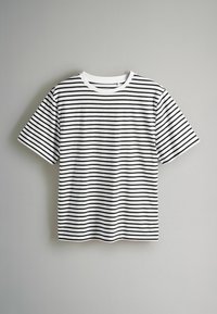 Thumbnail Image 3