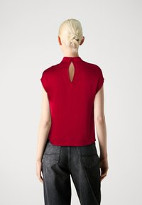 VILA VICORA HIGH NECK - Μπλούζα - fiery red