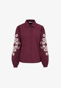 Valimata, burgundy red