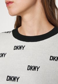 DKNY Stickad tröja - white