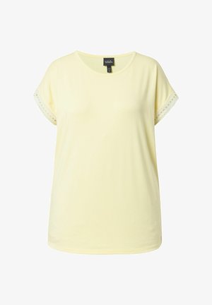 Top da donna a maniche corte di colore giallo chiaro con scollatura rotonda e dettaglio in pizzo sui bordi delle maniche.