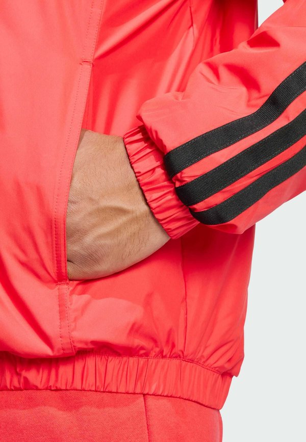 ESSENTIALS 3-STRIPES INSULATED BOMBER - Bomber Jacket - pure ruby2