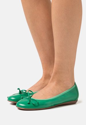 WONDERS Bailarinas - green