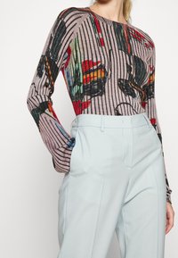 Paul Smith Sweter